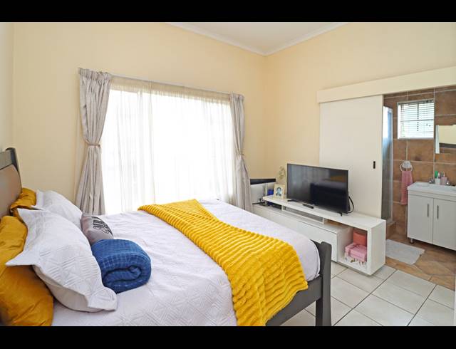 2 BEDROOM APARTMENT FOR SALE IN NORTHGATE